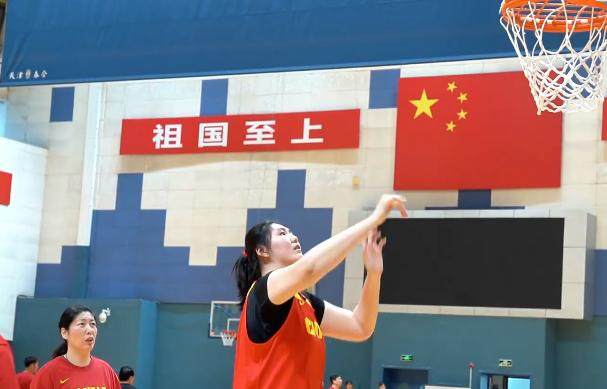 开云体育-女篮28人集训名单出炉！2米23张子宇剑指亚洲杯